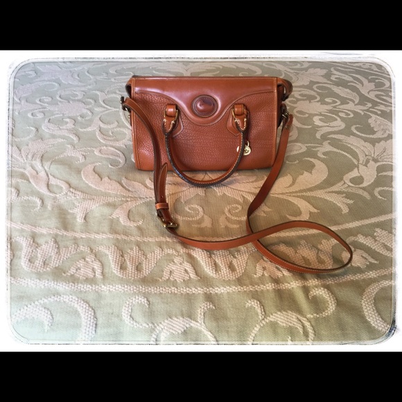 Dooney & Bourke Satchel/Crossbody. - Picture 4 of 8